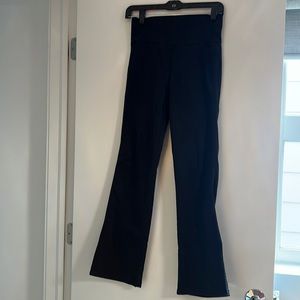 Flared stretch pants
